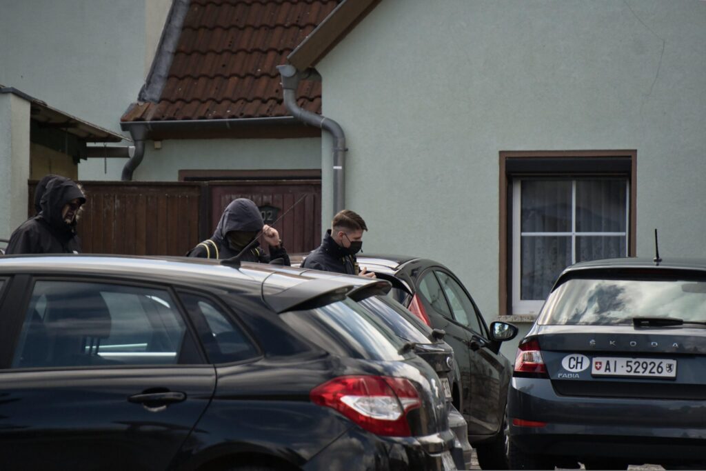 Steen Kothe (1.v.r.) am 09.04.2022 bei der „Frühjahrsakademie“ in Schnellroda (Bild: Objektiv Ost)