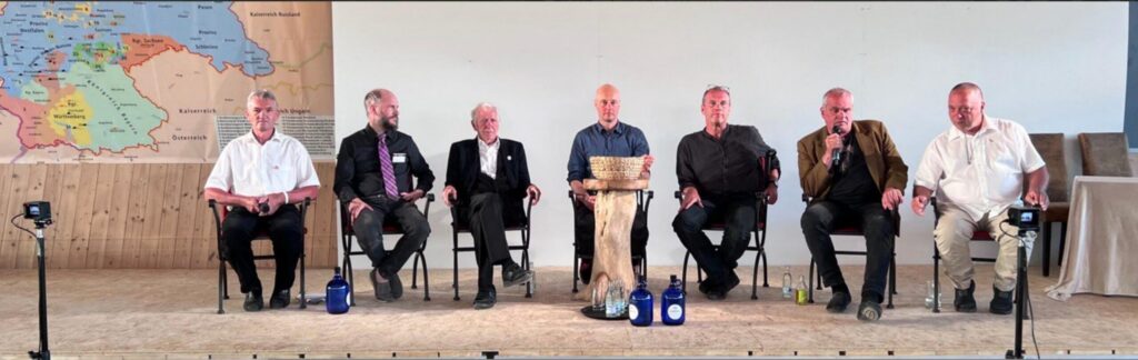 Reichsbürgertreffen in Worbis am 3.6.2023 Frank Haußner (1.v.l.), Martin Kohlmann (2.v.l.), Hans-Joachim Müller (3.v.l.), Matthes Haug (2.v.r.) und Frank Radon (1.v.r.) (Foto: Twitter Konlex09)