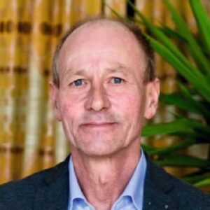 Porträtbild von Uwe Schroth