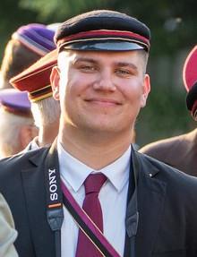Porträtbild von Ron Schade in Burgkeller-Couleur